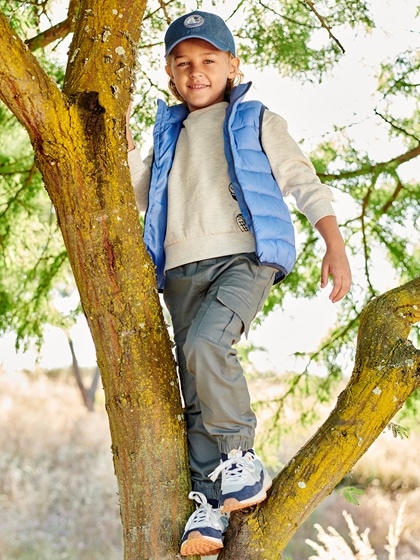 Junge-Jungen-Looks-Look ansehen