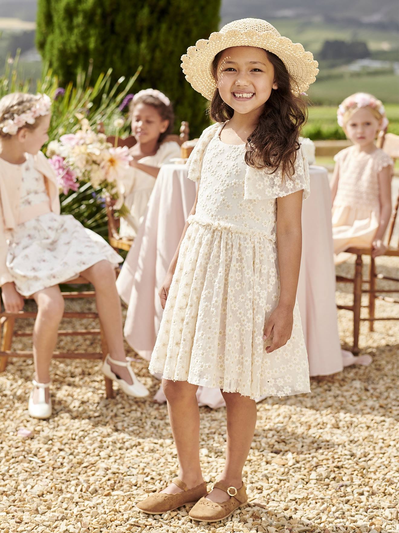Robe cérémonie en tulle brodé fleurs fille vanille