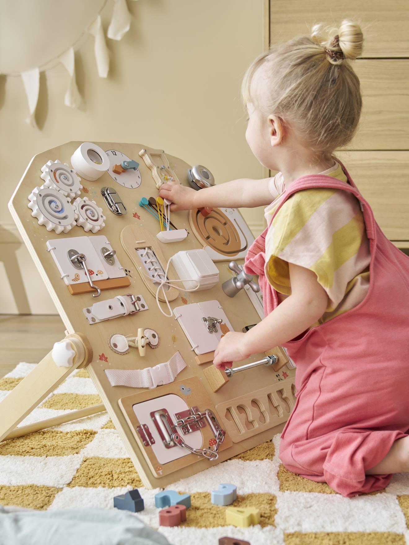 Planche d'apprentissage multi activités en bois FSC® - bois, Jouet